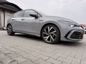 Volkswagen Golf VIII 1.5 eTSI OPF DSG R-Line 2022