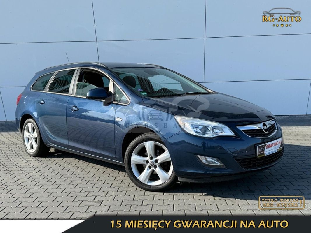 Opel Astra J 2011