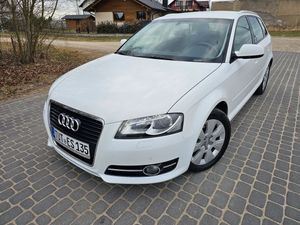 Audi A3 8P 1.6 TDI (clean diesel) S tronic S line Sportpaket 2012