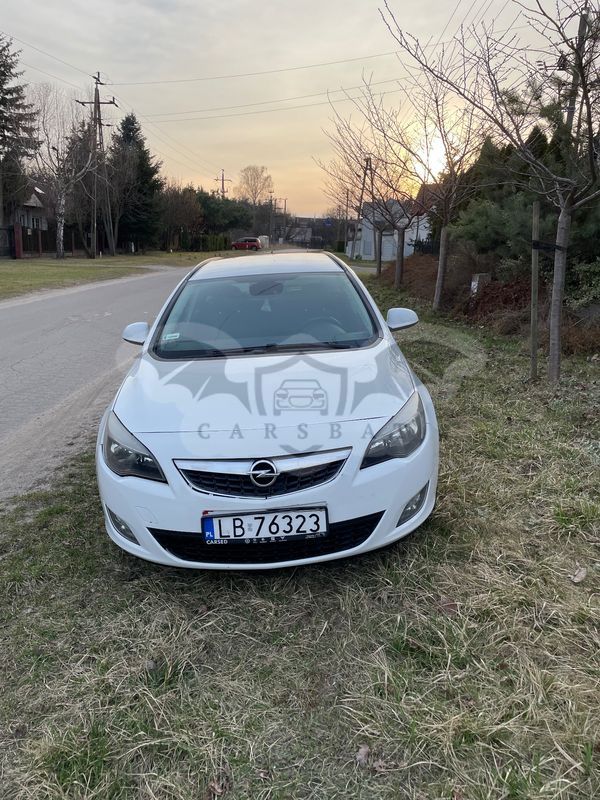 Opel Astra J 1.4 Turbo Automatik Active 2011