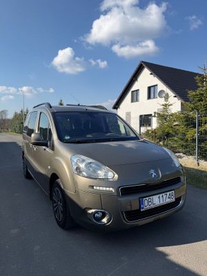 Peugeot Partner II HDi FAP 115 Family 2012